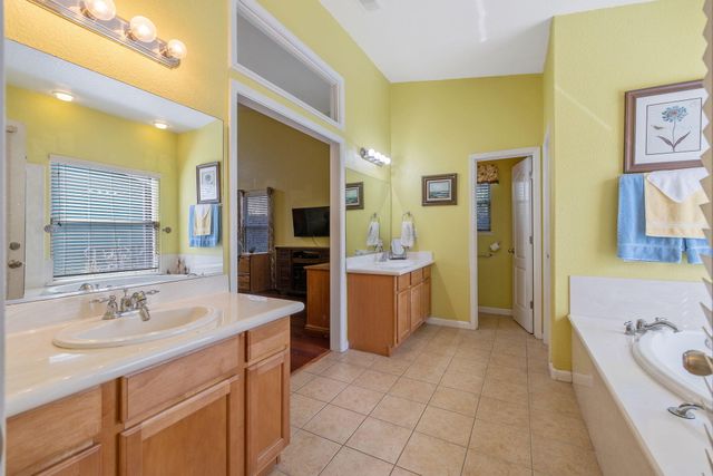 5045 W Modoc Avenue, Visalia, CA 93291