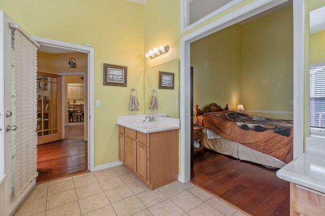 5045 W Modoc Avenue, Visalia, CA 93291