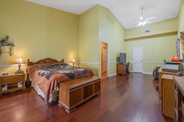 5045 W Modoc Avenue, Visalia, CA 93291