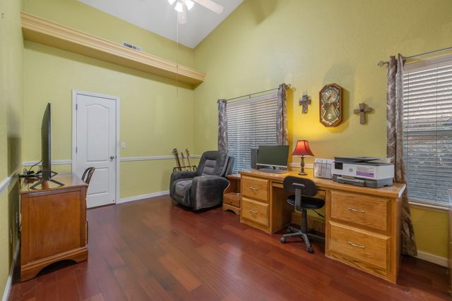 5045 W Modoc Avenue, Visalia, CA 93291