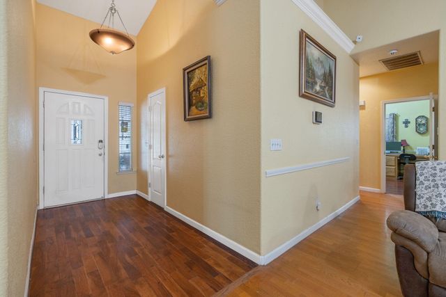 5045 W Modoc Avenue, Visalia, CA 93291