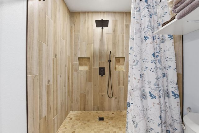 16031 Northmark Drive, Houston, TX 77073