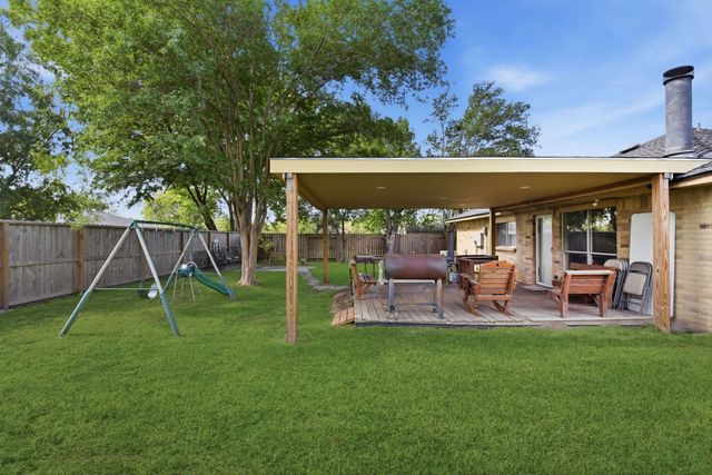 16031 Northmark Drive, Houston, TX 77073