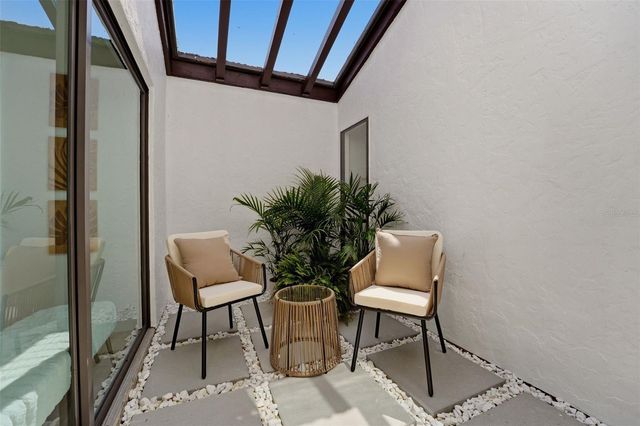 3692 GLEN OAKS MANOR DRIVE, Sarasota, FL 34232