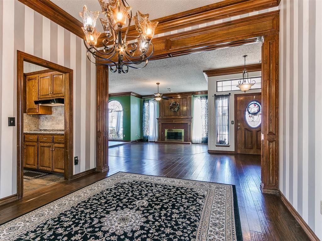 Image 15 of property listing at 11905 Chelsea Chase, Oklahoma City, OK 73170