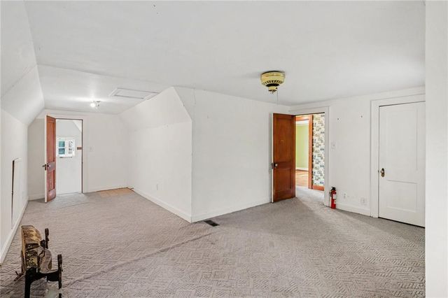 8115 Shawnee Drive, Overland Park, KS 66212