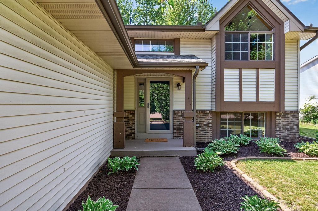 1342 Benson Boulevard E, Stillwater, MN 55082