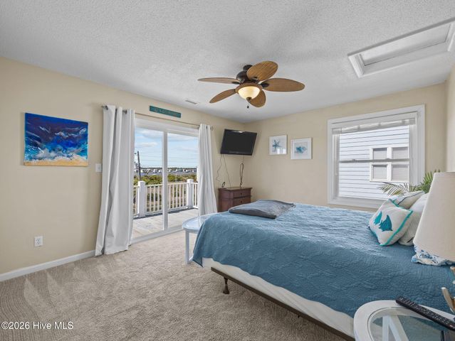 1218 New River Inlet Road, Sneads Ferry, NC 28460