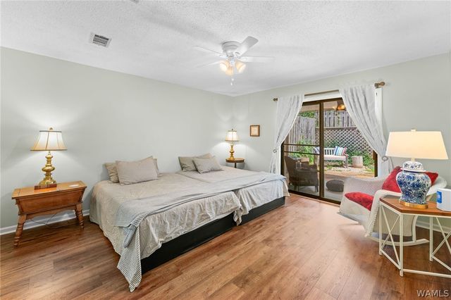 1700 Dauphine, Tuscaloosa, AL 35406