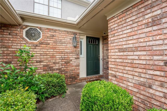 1700 Dauphine, Tuscaloosa, AL 35406