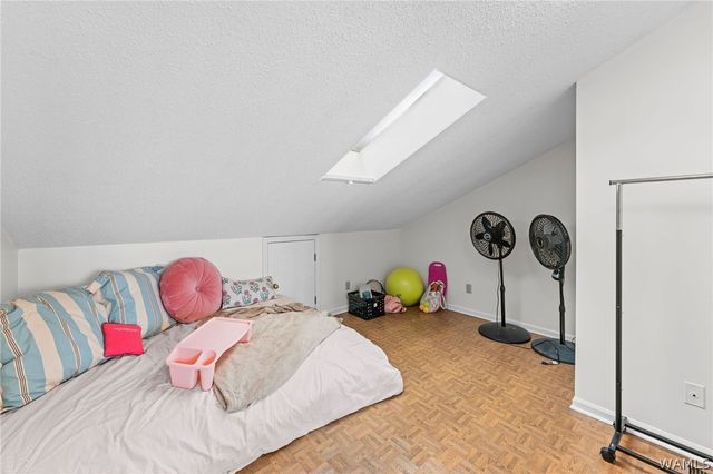 1700 Dauphine, Tuscaloosa, AL 35406