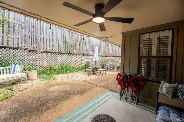 1700 Dauphine, Tuscaloosa, AL 35406