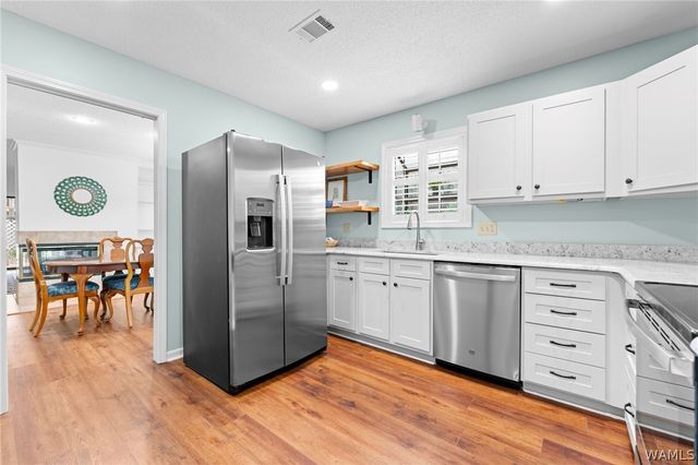 1700 Dauphine, Tuscaloosa, AL 35406