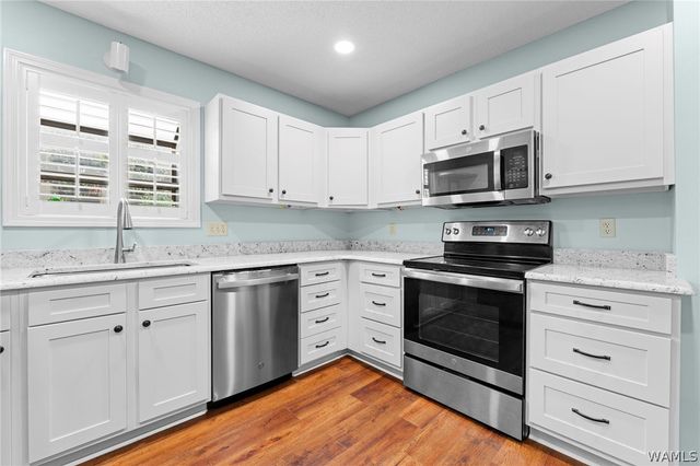 1700 Dauphine, Tuscaloosa, AL 35406