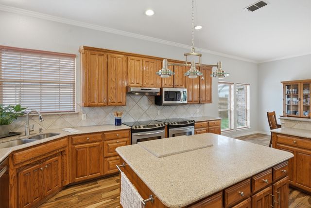 1013 Telford Trail, Crowley, TX 76036