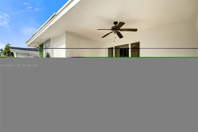 2570 NE 201st St, Miami, FL 33180