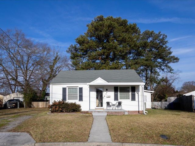 26 W Colin DR, Portsmouth, VA 23701
