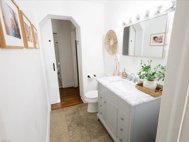 26 W Colin DR, Portsmouth, VA 23701