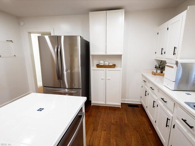 26 W Colin DR, Portsmouth, VA 23701