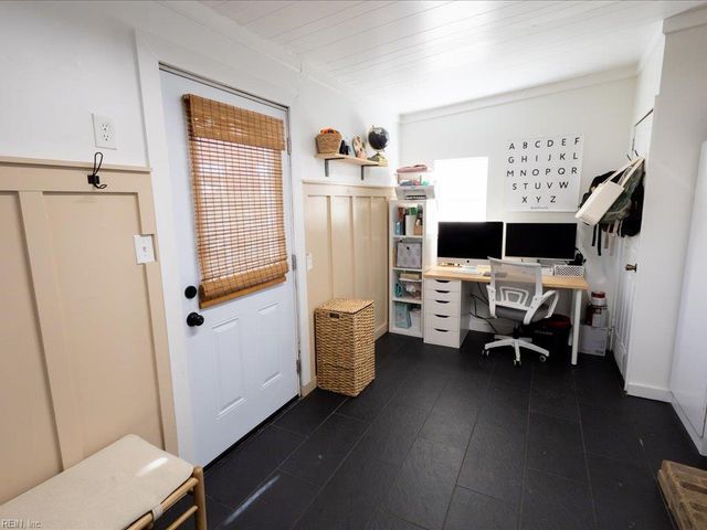 26 W Colin DR, Portsmouth, VA 23701