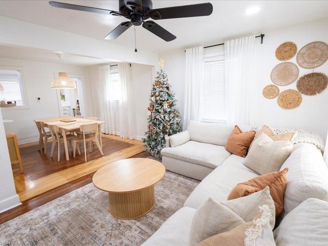 26 W Colin DR, Portsmouth, VA 23701