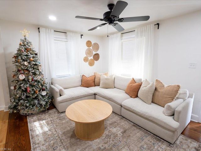 26 W Colin DR, Portsmouth, VA 23701