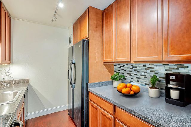 1530 Ofarrell Street 1, San Francisco, CA 94115