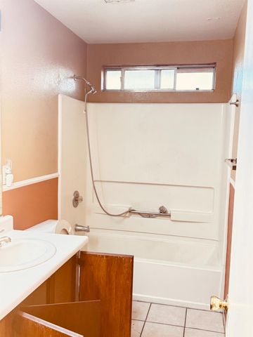 4193 Kimball Ln, Stockton, CA 95206