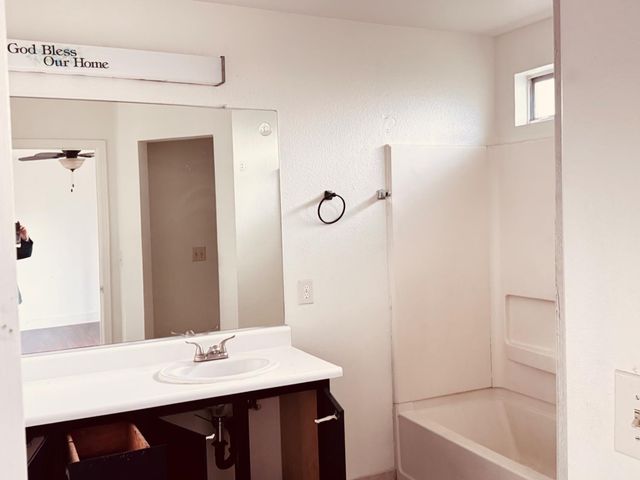 4193 Kimball Ln, Stockton, CA 95206