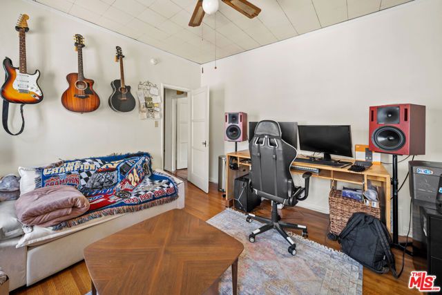 6361 Orange Street, Los Angeles, CA 90048