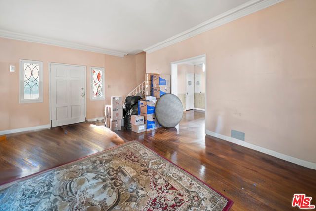 6361 Orange Street, Los Angeles, CA 90048