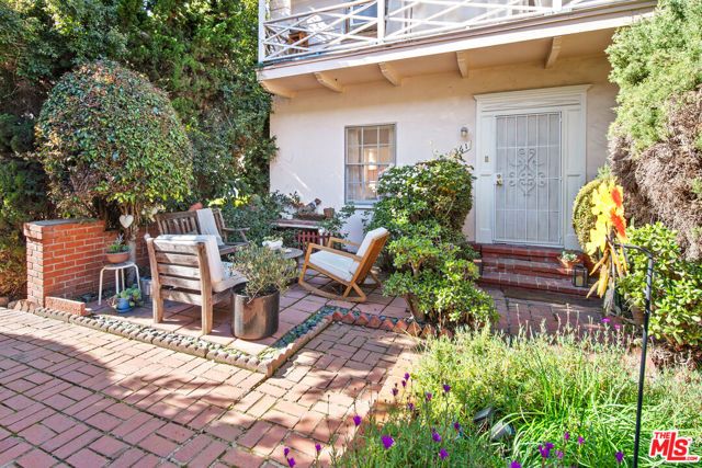 6361 Orange Street, Los Angeles, CA 90048