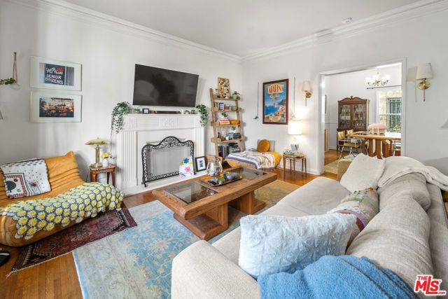 6361 Orange Street, Los Angeles, CA 90048