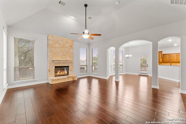 11 Sable Vly, San Antonio, TX 78258