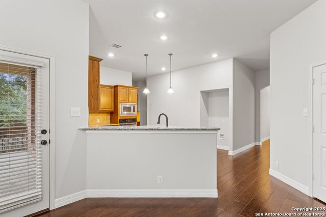 11 Sable Vly, San Antonio, TX 78258