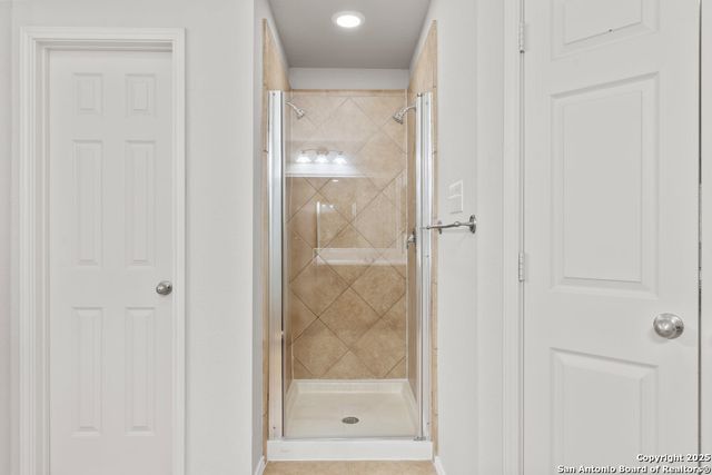 11 Sable Vly, San Antonio, TX 78258