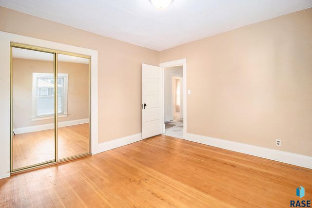 311 E 18th St Street, Sioux Falls, SD 57105