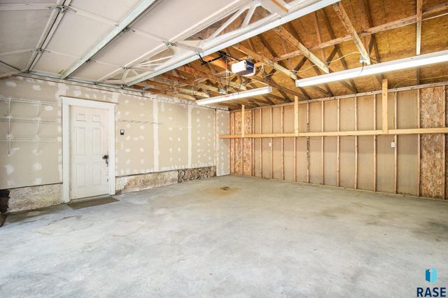 311 E 18th St Street, Sioux Falls, SD 57105
