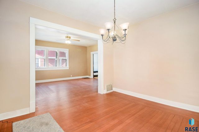 311 E 18th St Street, Sioux Falls, SD 57105