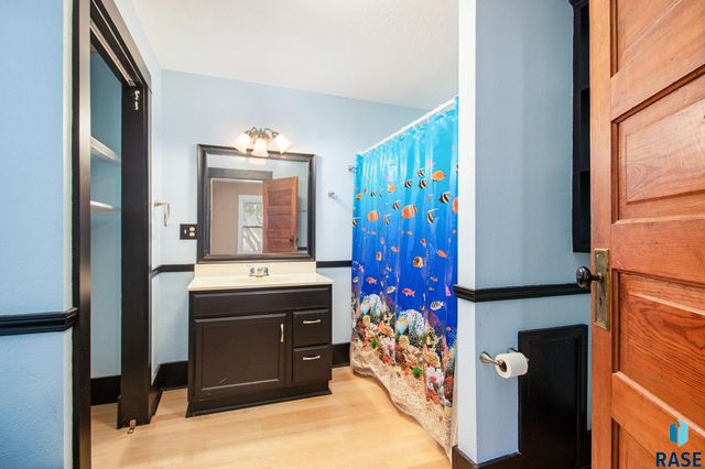 311 E 18th St Street, Sioux Falls, SD 57105