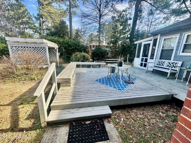 605 S Pembroke Avenue, Ahoskie, NC 27910