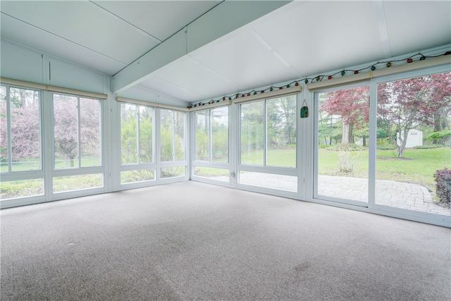 10 Pinehill Drive, Perinton, NY 14534