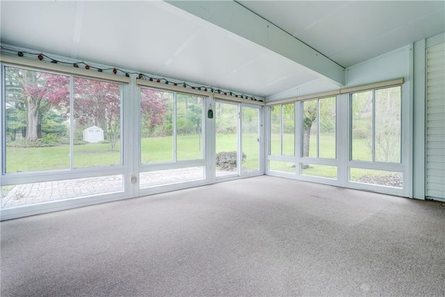 10 Pinehill Drive, Perinton, NY 14534