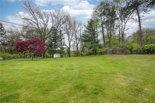 10 Pinehill Drive, Perinton, NY 14534
