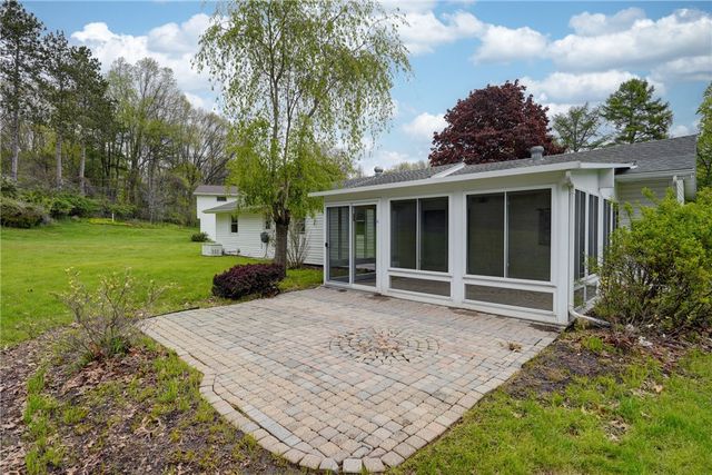 10 Pinehill Drive, Perinton, NY 14534