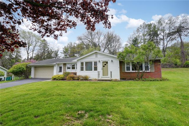 10 Pinehill Drive, Perinton, NY 14534