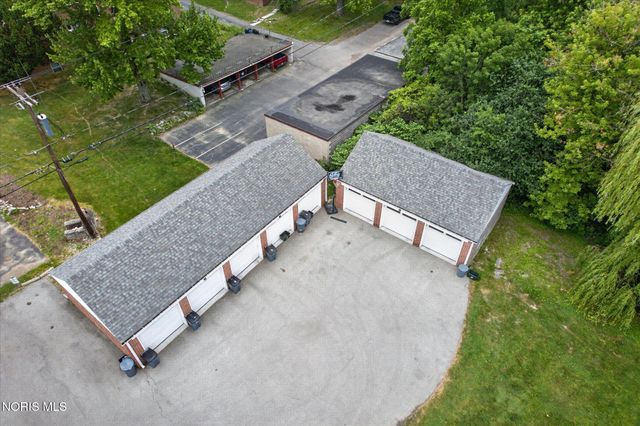 2237 Evergreen Road, Ottawa Hills, OH 43606