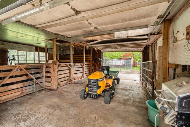 2430 S 4 Mile Road, Kawkawlin, MI 48631