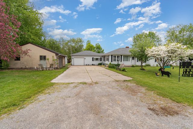 2430 S 4 Mile Road, Kawkawlin, MI 48631