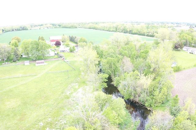 2430 S 4 Mile Road, Kawkawlin, MI 48631